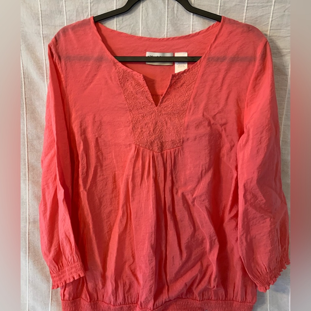 🏷️ 3 for $10
Tangerine long sleeve shirt